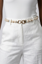 Lade das Bild in den Galerie-Viewer, GÜRTEL `Pearls´, baby blue
