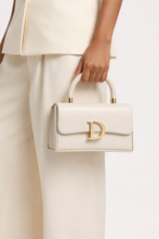 Lade das Bild in den Galerie-Viewer, TASCHE `D´, beige
