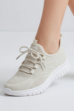 Lade das Bild in den Galerie-Viewer, SNEAKER `Superlight´, taupe
