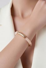 Lade das Bild in den Galerie-Viewer, ARMBAND `Cool´ (elastisch), gold-crème
