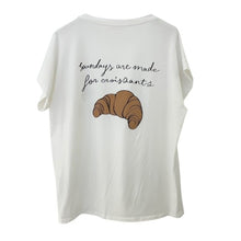 Lade das Bild in den Galerie-Viewer, T-SHIRT `Croissants´, weiß
