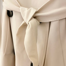Lade das Bild in den Galerie-Viewer, TRENCHCOAT `Classy It-Piece´ (Maxi), beige
