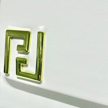 Lade das Bild in den Galerie-Viewer, TASCHE `Golden Sign´, weiß
