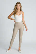 Lade das Bild in den Galerie-Viewer, LEGGINGS `Basic Piece´, taupe
