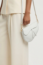 Lade das Bild in den Galerie-Viewer, TASCHE Fashion Lover, weiß
