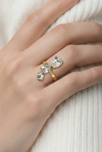 Lade das Bild in den Galerie-Viewer, RING Diamond Curve, gold
