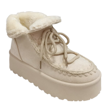 Lade das Bild in den Galerie-Viewer, BOOTS `Cozy´, beige
