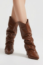 Lade das Bild in den Galerie-Viewer, STIEFEL `Fashionista´, chocolate
