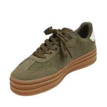 Lade das Bild in den Galerie-Viewer, SNEAKER `Sporty´, khaki
