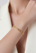 Lade das Bild in den Galerie-Viewer, ARMREIF Little Hearts, gold

