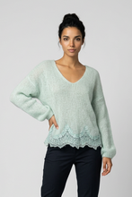 Lade das Bild in den Galerie-Viewer, PULLOVER `Lace´, mint
