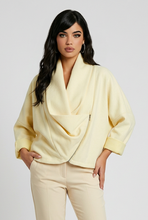 Lade das Bild in den Galerie-Viewer, JACKE `Suede´, citrus
