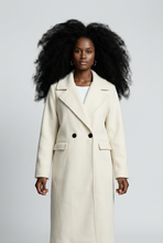 Lade das Bild in den Galerie-Viewer, MANTEL `Parisienne´, crème
