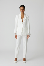 Lade das Bild in den Galerie-Viewer, BLAZER `Lace´, weiß

