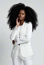 Lade das Bild in den Galerie-Viewer, BLAZER `Lace´, weiß
