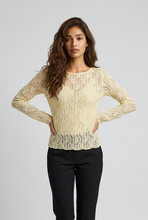 Lade das Bild in den Galerie-Viewer, TOP `Lace´ (weiter Ausschnitt), citrus
