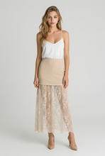 Lade das Bild in den Galerie-Viewer, ROCK `Lace´ (Maxi), beige
