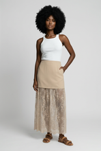 Lade das Bild in den Galerie-Viewer, ROCK `Lace´ (Maxi), beige
