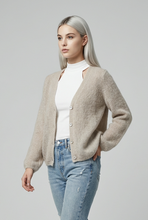Lade das Bild in den Galerie-Viewer, CARDIGAN `Elegant Piece´ (Alpaka), taupe

