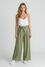Lade das Bild in den Galerie-Viewer, HOSE `Fashionista Stripes´ (Wide Leg), olive
