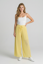 Lade das Bild in den Galerie-Viewer, HOSE Plissee Culotte, citrus
