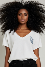 Lade das Bild in den Galerie-Viewer, PULLOVER `LA´, crème-baby blue
