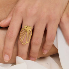 Lade das Bild in den Galerie-Viewer, RING Biggest Shell, gold
