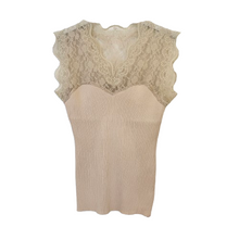 Lade das Bild in den Galerie-Viewer, TOP `Elegant Lace´ (ärmellos), beige
