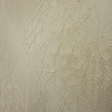 Lade das Bild in den Galerie-Viewer, TOP `Elegant Lace´, beige
