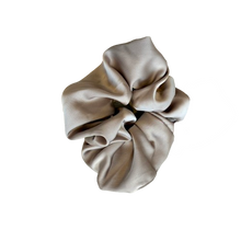 Lade das Bild in den Galerie-Viewer, SCRUNCHIE `Daily´, taupe
