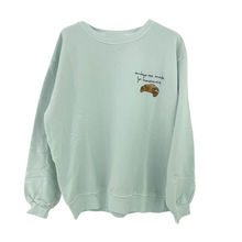 Lade das Bild in den Galerie-Viewer, PULLOVER Sweater `Croissant´, mint
