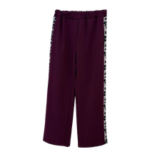 Lade das Bild in den Galerie-Viewer, HOSE `Elegant &amp; Comfy´, burgundy-Leo
