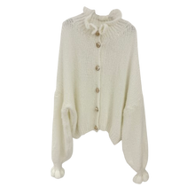 Lade das Bild in den Galerie-Viewer, CARDIGAN `Sweet Ruffles´ (Short), crèmeweiß
