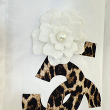 Lade das Bild in den Galerie-Viewer, BLUSE `Camelia´, weiß
