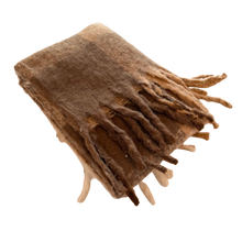 Lade das Bild in den Galerie-Viewer, SCHAL `Cozy´, braun-karriert
