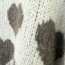 Lade das Bild in den Galerie-Viewer, PULLOVER `Sweetheart´, crème-taupe
