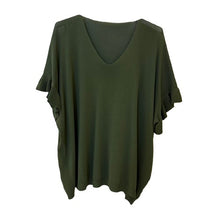 Lade das Bild in den Galerie-Viewer, TOP `Sweet Basic´ (Feinstrick/Volants), khaki
