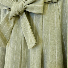 Lade das Bild in den Galerie-Viewer, HOSE `Fashionista Stripes´ (Wide Leg), olive
