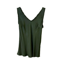 Lade das Bild in den Galerie-Viewer, TOP Little Ruffles, khaki

