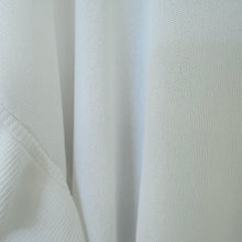 Lade das Bild in den Galerie-Viewer, TOP `Sweet Basic´ (Feinstrick/Volants), weiß
