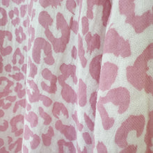 Lade das Bild in den Galerie-Viewer, TOP `Sweet Leo´ (Musselin), flamingo
