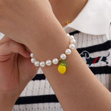 Lade das Bild in den Galerie-Viewer, ARMBAND `Lemon &amp; Pearls´, gold
