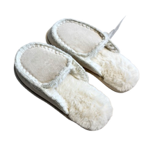 Lade das Bild in den Galerie-Viewer, HAUSSCHUHE `Cozy´, beige
